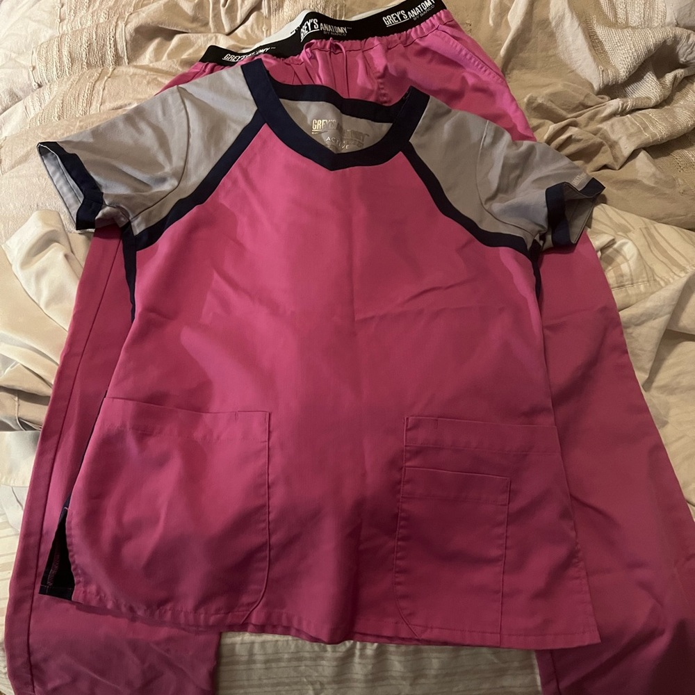 Grey’s Anatomy scrubs set